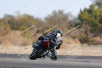 media/Dec-18-2022-SoCal Trackdays (Sun) [[8099a50955]]/Turn 7 Backside (1125am)/